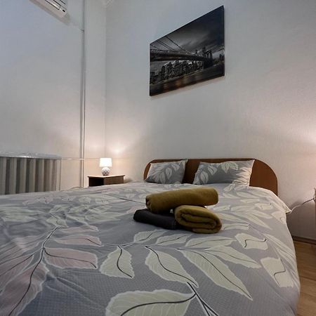 Apartment In The Historic Center เคียฟ ภายนอก รูปภาพ
