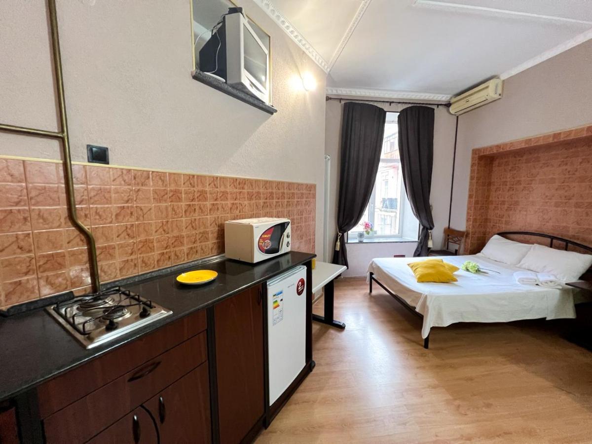 Apartment In The Historic Center เคียฟ ภายนอก รูปภาพ