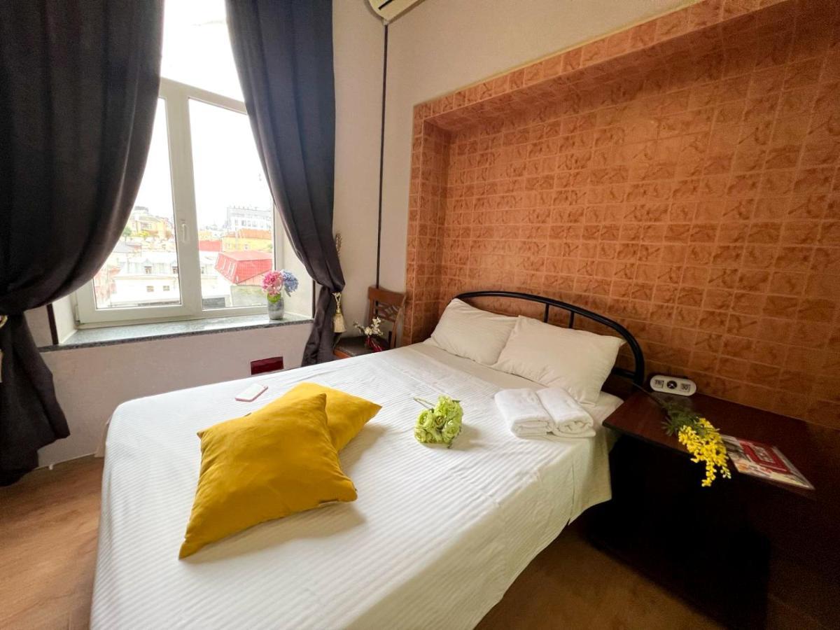 Apartment In The Historic Center เคียฟ ภายนอก รูปภาพ