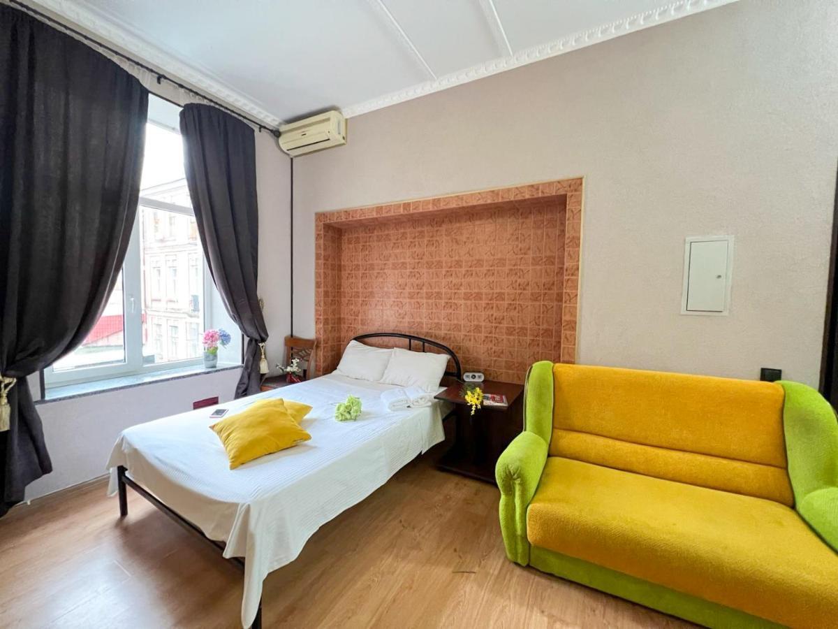 Apartment In The Historic Center เคียฟ ภายนอก รูปภาพ