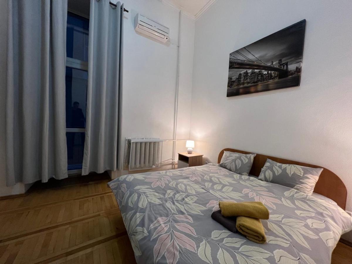 Apartment In The Historic Center เคียฟ ภายนอก รูปภาพ