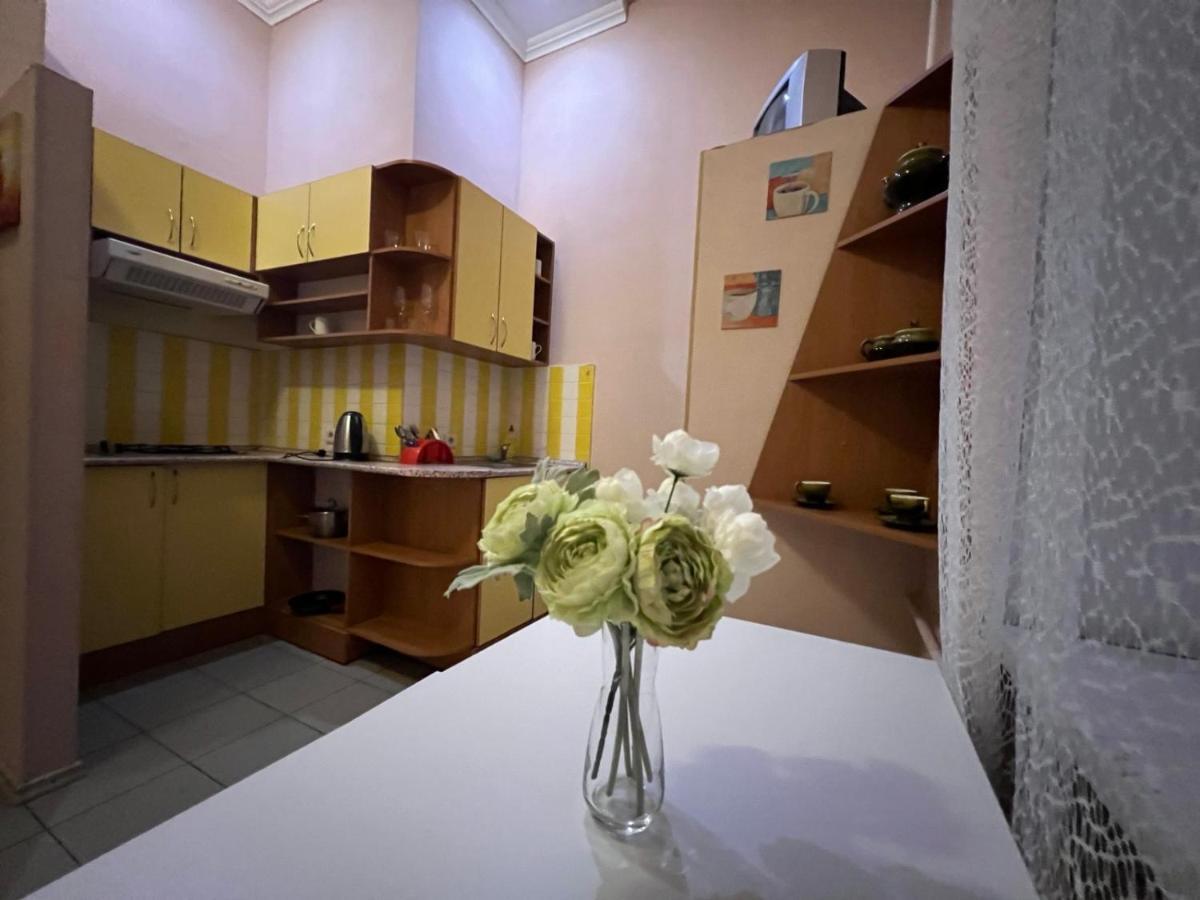Apartment In The Historic Center เคียฟ ภายนอก รูปภาพ