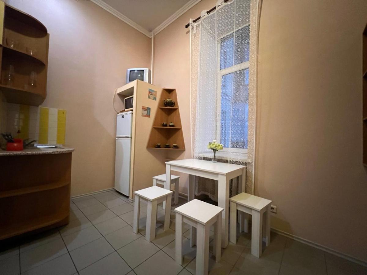 Apartment In The Historic Center เคียฟ ภายนอก รูปภาพ